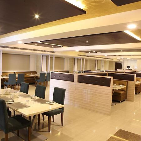 Nova Pride Hotel Hyderabad Eksteriør billede